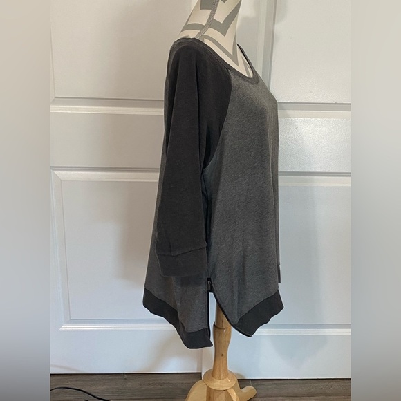 Torrid 3 Gray Zipper Side Sweatshirt - Picture 4 of 12